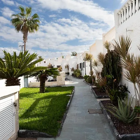 Detached 3-story Home, Seafront And Playa de las Américas