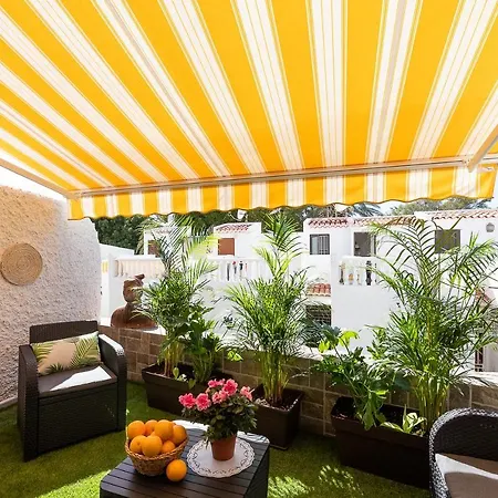 Detached 3-story Home, Seafront And Apartment *