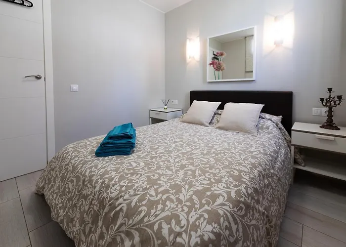 Detached 3-story Home, Seafront And Playa de las Américas