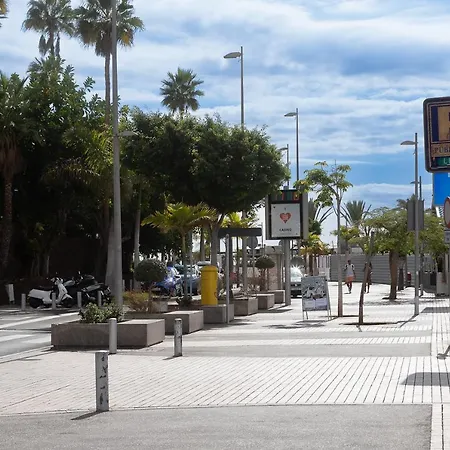 Detached 3-story Home, Seafront And Apartmán Playa de las Americas (Tenerife)