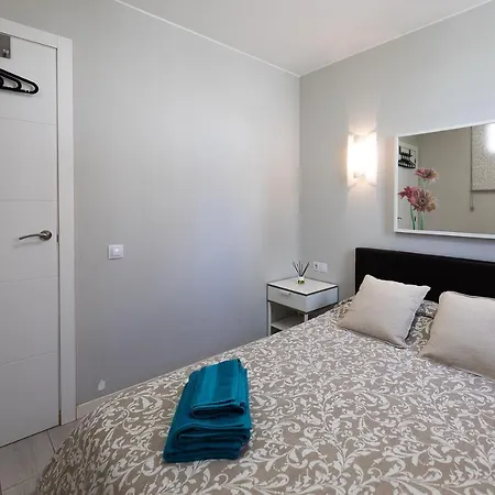 Detached 3-story Home, Seafront And